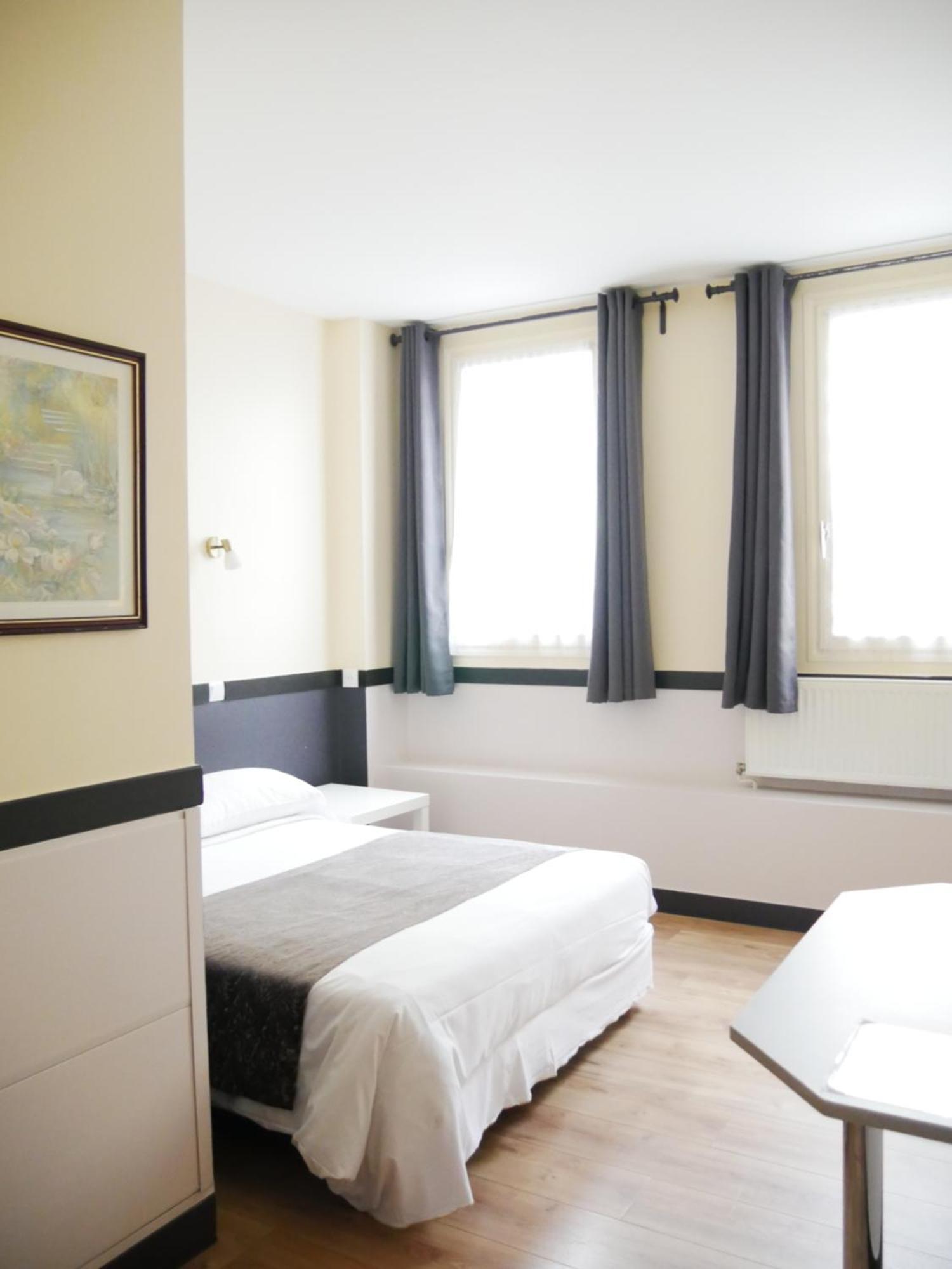 Hotel Des Bains A 10 Min De Paris Мезонз-Альфор Екстер'єр фото